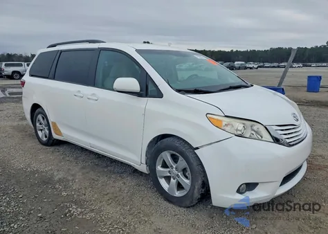 2015 Toyota Sienna Le из США, поврежденный, VIN 5TDKK3DC2FS654285